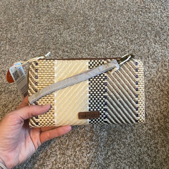 The sak cell phone crossbody - Picture 2 of 3